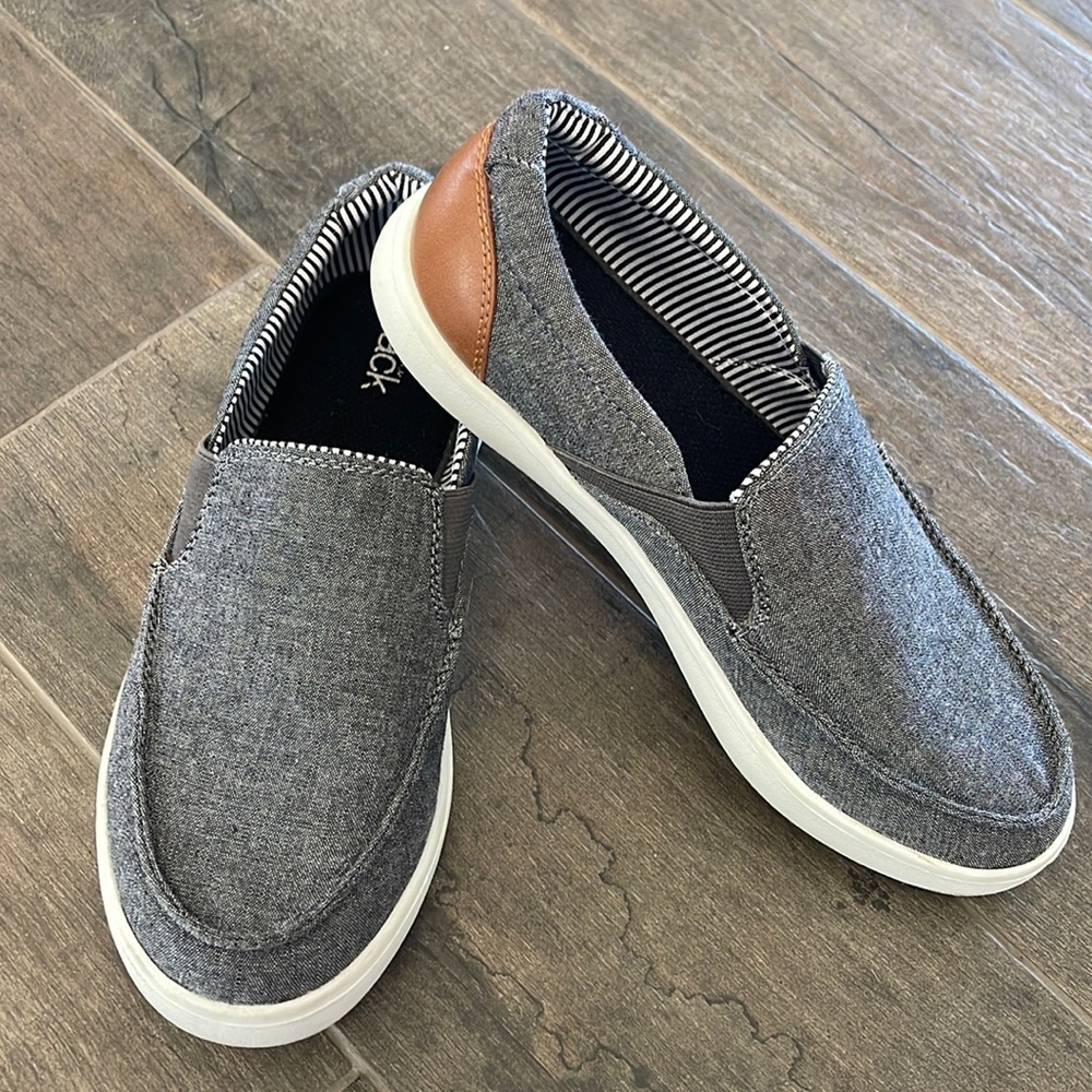 Nordstrom Rack Big Boys size 5M dress shoes